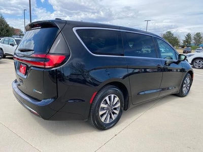 2023 Chrysler Pacifica Hybrid Touring L