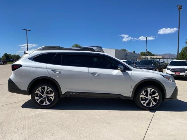 2022 Subaru Outback Touring XT