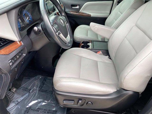 2017 Toyota Sienna Limited Premium