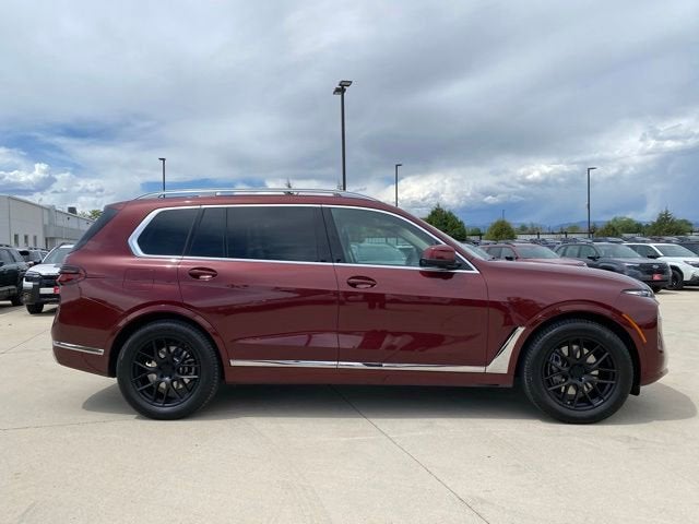 2025 BMW X7 xDrive40i