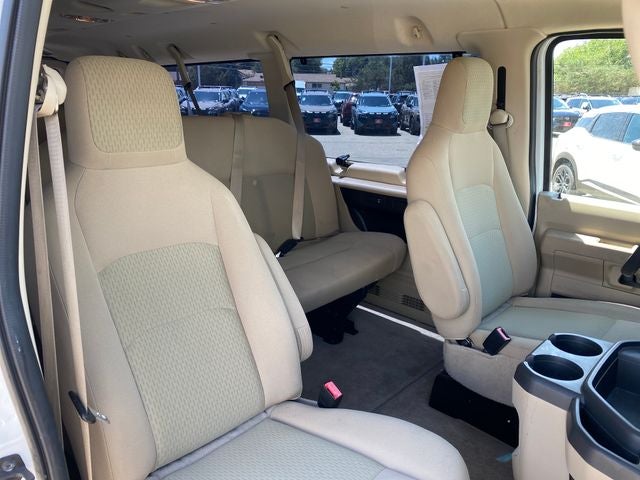 2013 Ford E-350SD XLT