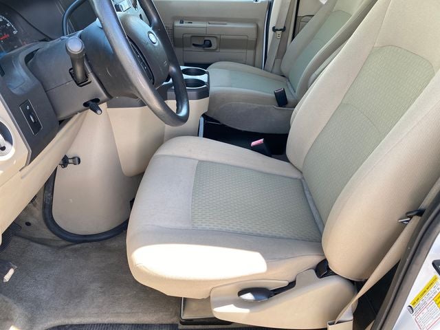 2013 Ford E-350SD XLT