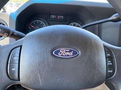 2013 Ford E-350SD XLT