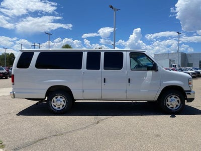 2013 Ford E-350SD XLT
