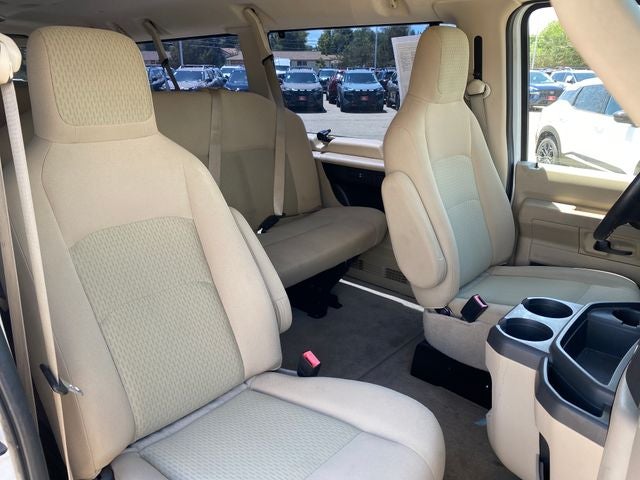 2013 Ford E-350SD XLT