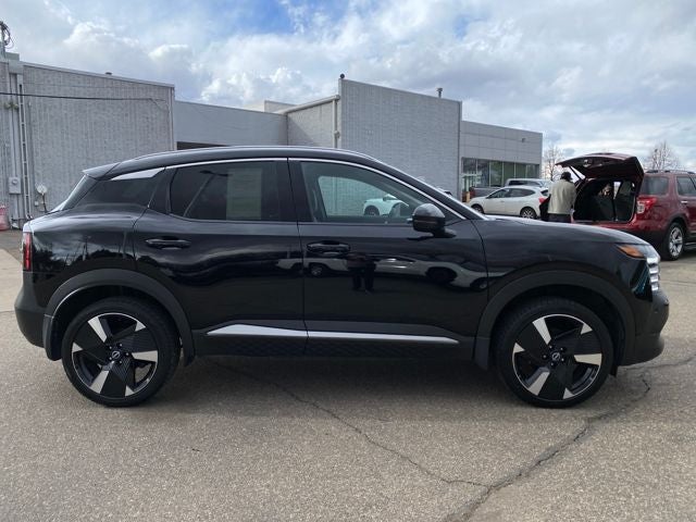 2025 Nissan Kicks SR