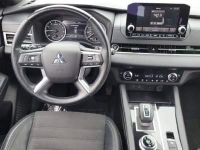 2022 Mitsubishi Outlander Black Edition