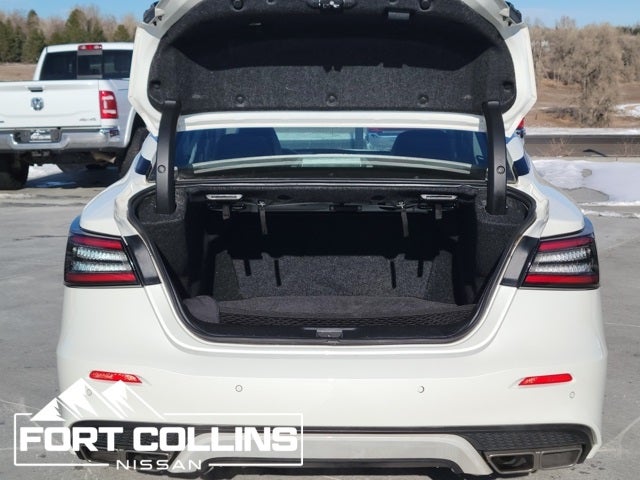 2023 Nissan Maxima SV