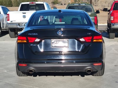 2021 Nissan Altima 2.5 SR