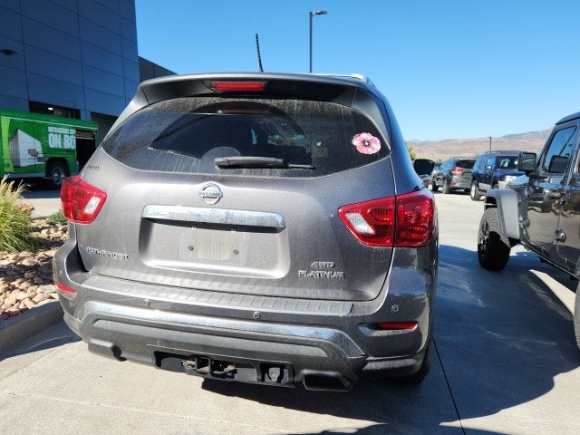2017 Nissan Pathfinder Platinum
