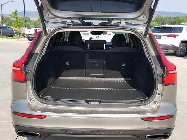 2020 Volvo V60 Cross Country T5