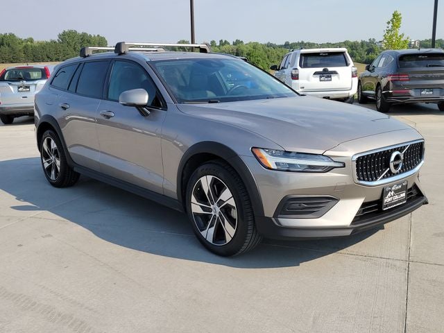 2020 Volvo V60 Cross Country T5