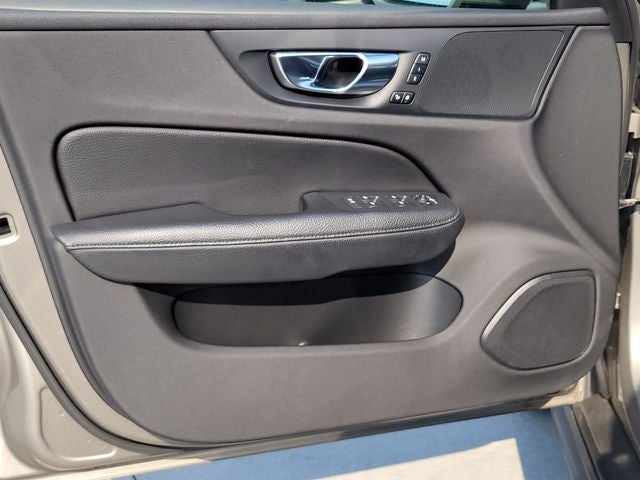 2020 Volvo V60 Cross Country T5
